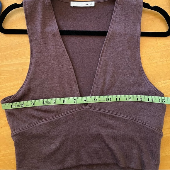 Aritzia Wilfred Free Valeria Plunge Crop Top Tank - Picture 9 of 10